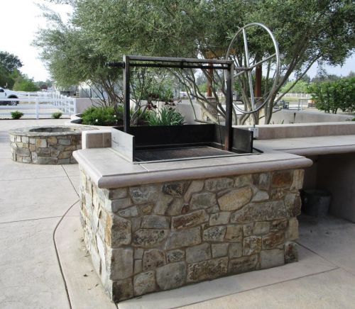 505 Caballo Ct, Hollister CA  95023-9055 exterior