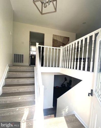 453 Varghese Dr, Strasburg, VA 22657-2528