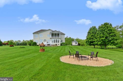 12760 Beebe Ct, Lovettsville VA  20180-2778 exterior