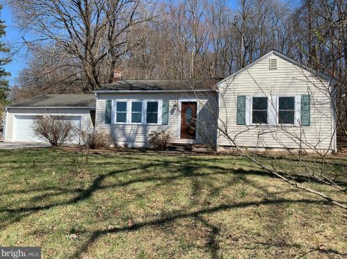 141 Springfield St, Coopersburg, PA 18036-2120