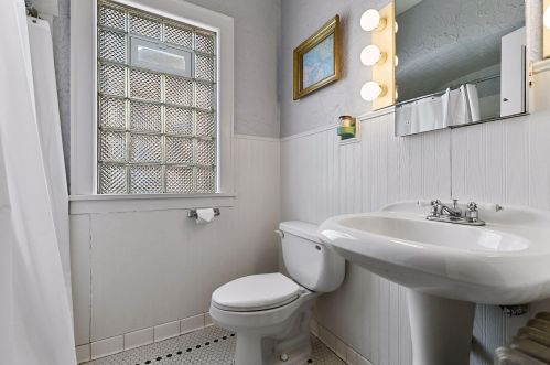 3543 James Ave, Minneapolis MN 55412-1637 exterior