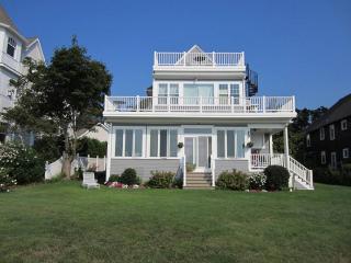13 Beach Ave, Milford CT  06460-8202 exterior