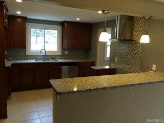 25 Clearfield Dr, Buffalo NY  14221-2401 exterior