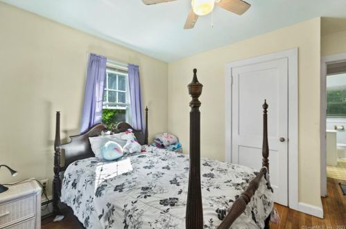 7 Hamilton Ct, Norwich CT  06360-4811 exterior