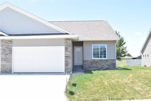 119 Wild Rose Ln, Twin View Heights, IA 52333-4702