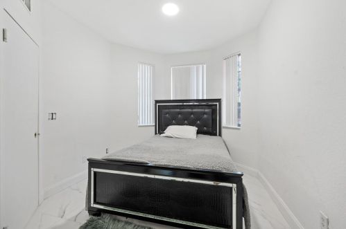 2504 Shoma Dr, West Palm Beach FL  33414-4357 exterior