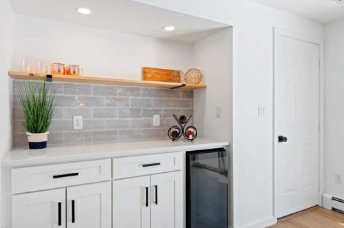 124 Mashpee Neck Rd, Mashpee MA  02649-3606 exterior