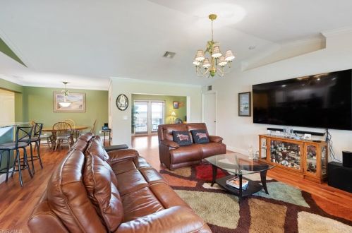 723 Naples Ave, Lehigh Acres, FL 33974-9423