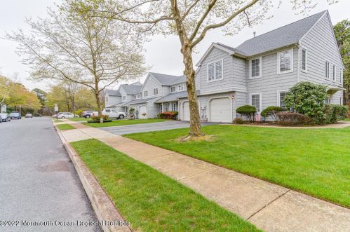 28 Pier, Bricktown, NJ 08723-4703