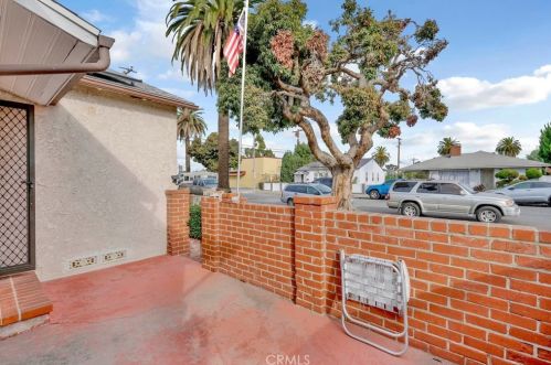 2561 Oregon Ave, Long Beach CA  90806-2826 exterior