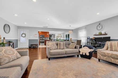 71 Harrington Cir, Willingboro NJ  08046-1823 exterior