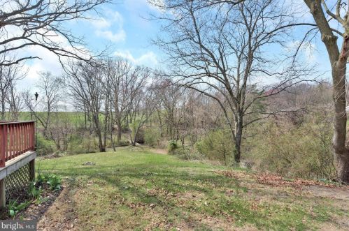 60 Gordon Dr, Carlisle PA  17013-8603 exterior