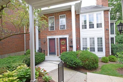 3524 Forestoak Ct, Cincinnati, OH 45208-1808