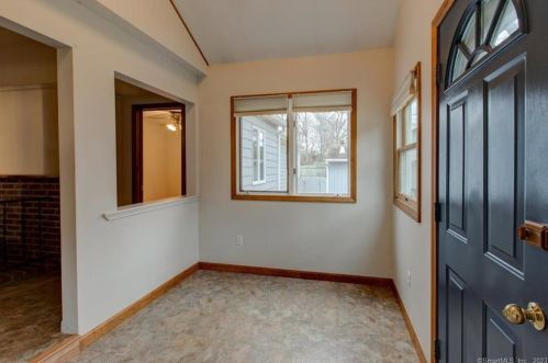 21 Moore Ave, Lyme CT  06371-1216 exterior