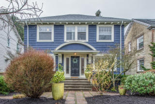 1719 Bigelow Ave, Seattle WA  98109-2943 exterior