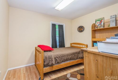 13 Portsmouth Dr, Old Bridge NJ  08857-3116 exterior