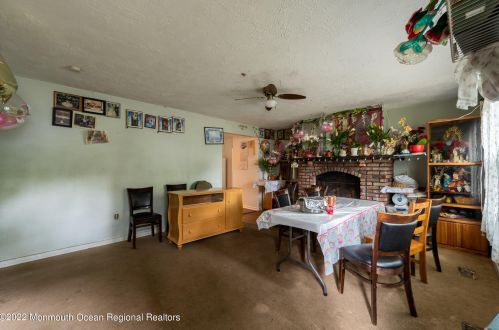 21 Pine Tree Dr, Berkeley Township NJ  08721-1711 exterior