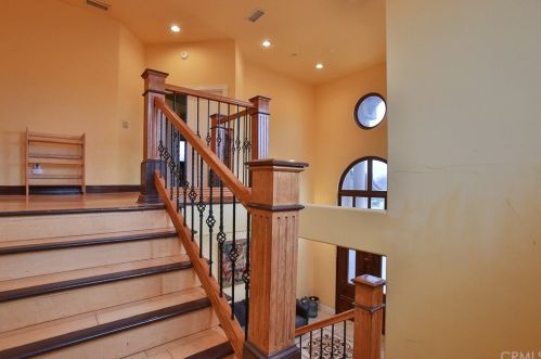 8816 Elston Ave, Downey CA  90240-2225 exterior