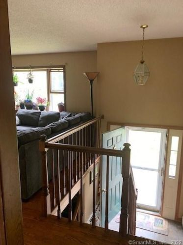 15 Lena Dr, Uncasville CT  06382-1405 exterior