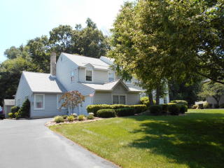 1652 Fairfield Rd, Yardley, PA 19067-3943