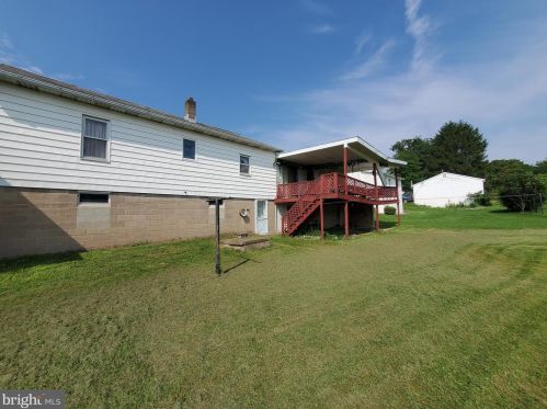 124 Fear Not Rd, Lykens, PA 17048-9136