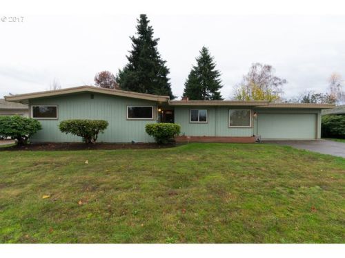 800 Binshadler St, Lebanon, OR 97355-4023