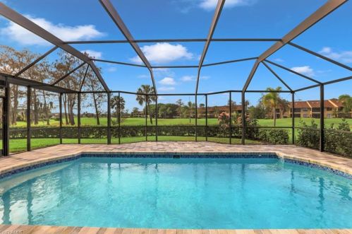 1262 Kings Way, Naples, FL 34104-4992
