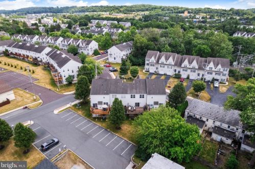 179 Jefferson Ave, Downingtown PA 19335-2702 exterior