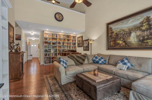 92 Riva Blvd, Bricktown NJ 08723-7983 exterior