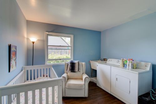 2949 Irwin Ave, Darbydale OH  43123-2309 exterior