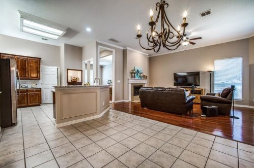 1350 Old Orch Ln, Lewisville TX 75067-5065 exterior