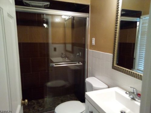984 Union Valley Rd, West Milford NJ  07480-1230 exterior
