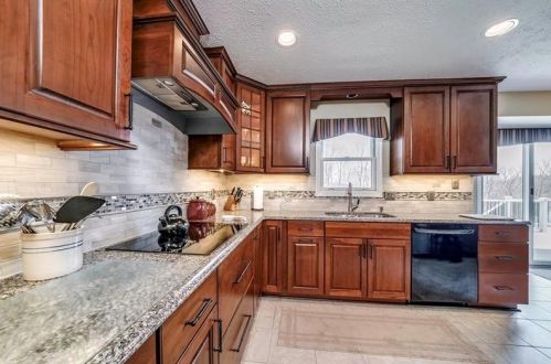 363 Birch St, Imperial PA  15126-1149 exterior