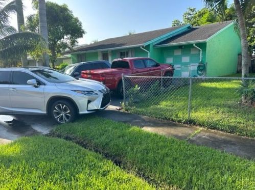 7275 Willow Springs Cir, Boynton Beach, FL 33436-9421