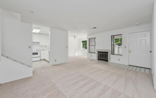 3856 Panda Pl, San Jose, CA 95117-2781