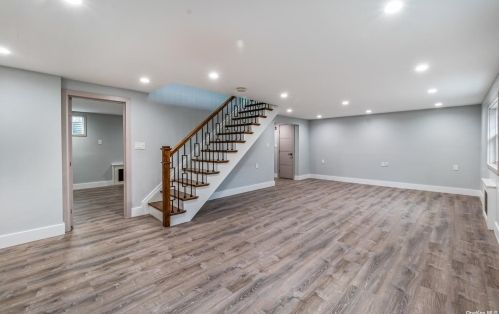25 Stonelea Pl, New Rochelle NY  10801-4506 exterior