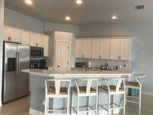 6156 Dogleg Dr, Naples FL  34113-1694 exterior
