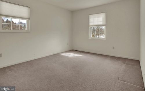 6550 Baywood Dr, Harrisburg PA 17111-6894 exterior