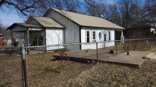 200 Highway 101, Sunset, TX 76270-7240