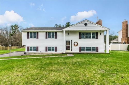 1099 Matthews St, Bristol, CT 06010-8512