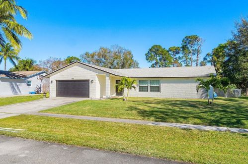 188 Martin Cir, West Palm Beach, FL 33411-1709