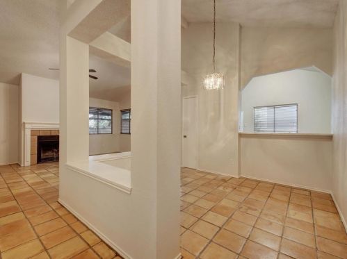 6305 Evangeline Trl, Austin TX  78727-6950 exterior