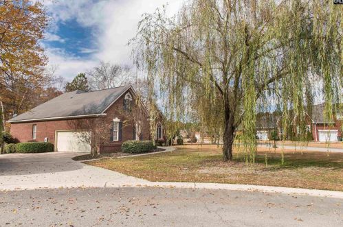 140 Clubhouse Dr, Cayce-West Columbia SC 29172-2584 exterior