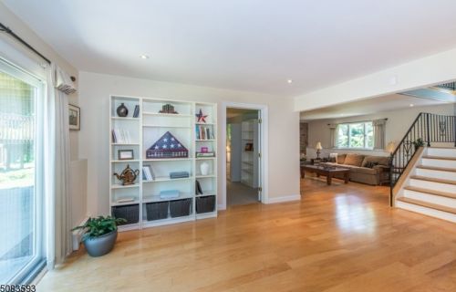 543 Rifle Camp Rd, West Paterson NJ  07424-3103 exterior