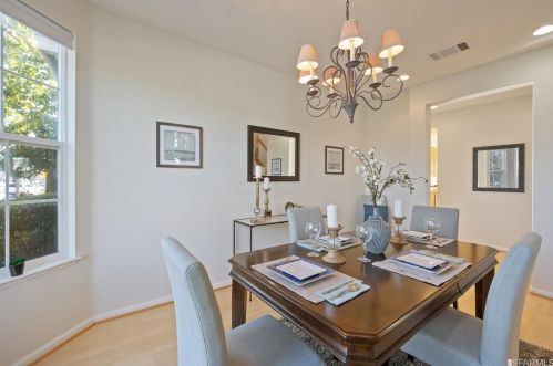 600 Landmark Ln, Redwood City CA  94065-2888 exterior