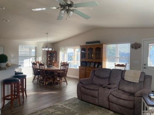 1114 Dale Ct, Santa Rosa CA  95401-4448 exterior