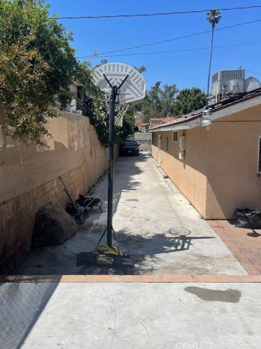 1061 Tepee Ln, Perris CA  92570-1749 exterior