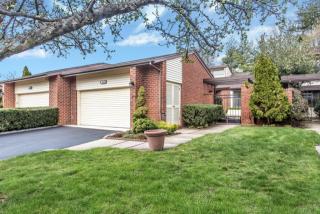 258 Estates Ter, North Hills, NY 11030-4004