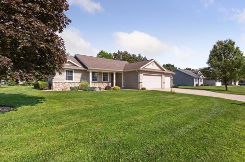 58142 Prairie Ridge Rd, Goshen, IN 46528-6244