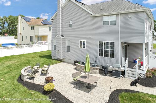 386 Hopedale Dr, Berkeley Township NJ  08721-2781 exterior